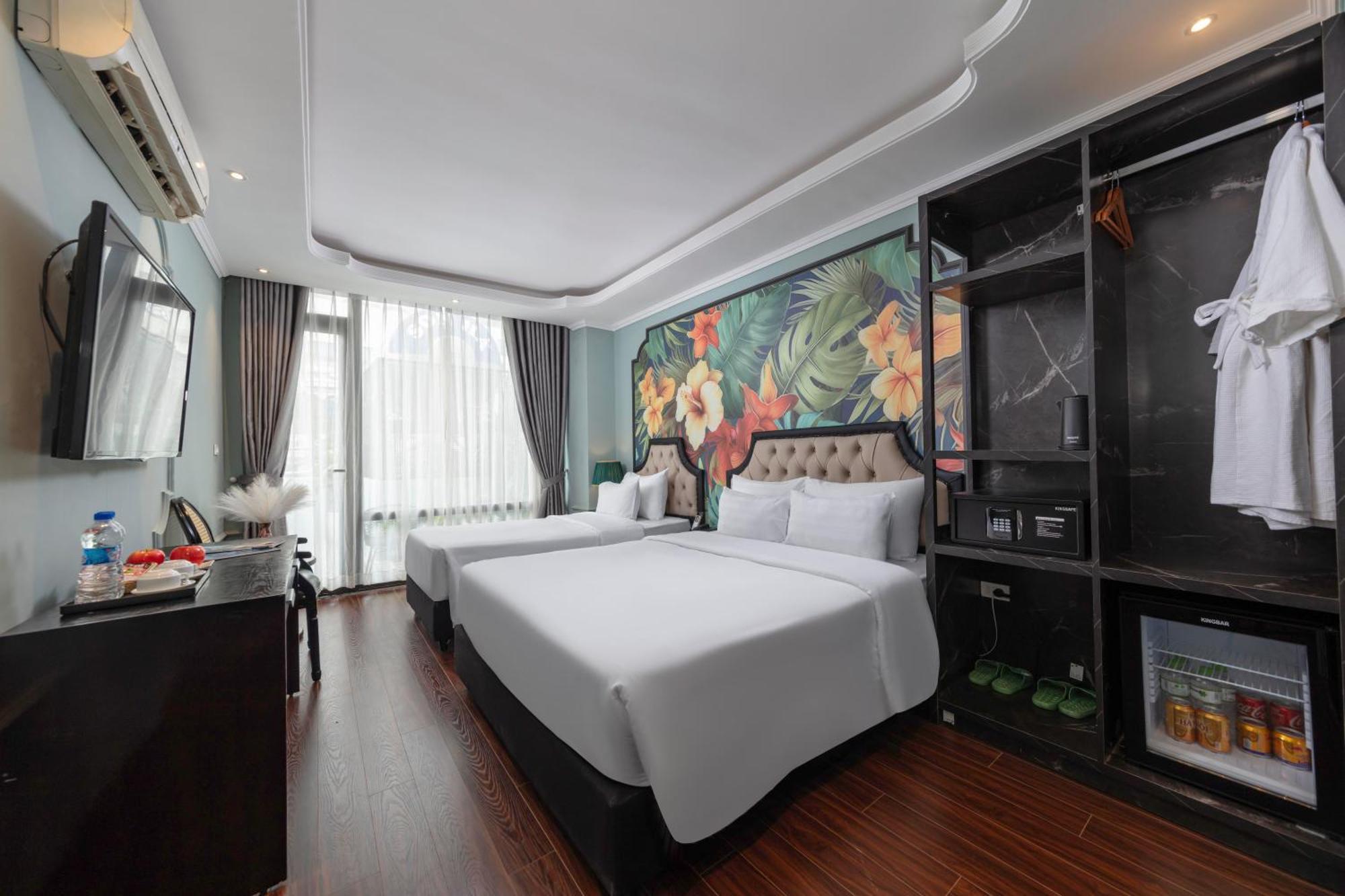 Madelise Amica Hotel And Travel Hanoi Exterior foto