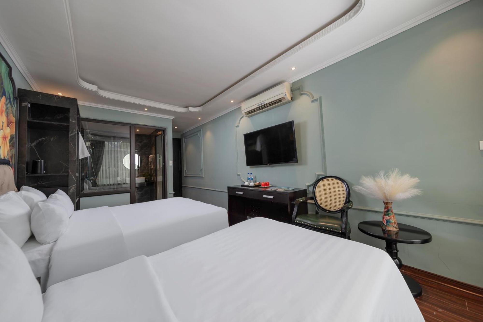 Madelise Amica Hotel And Travel Hanoi Exterior foto